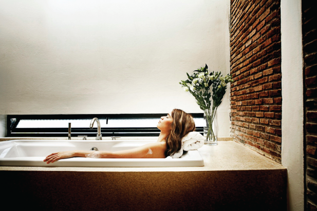 NHIỆT ĐỘ THÍCH HỢP KHI TẮM NƯỚC NÓNG